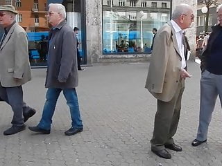 OLD MEN ON THE STREETS 07