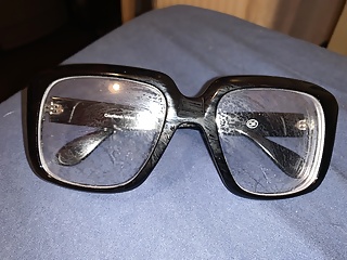 1970s bulky eyeglasses fun. 
