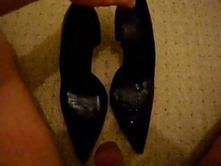 cummin in girlfriend work heels