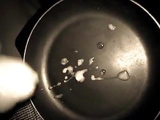 Cumming in a frying pan