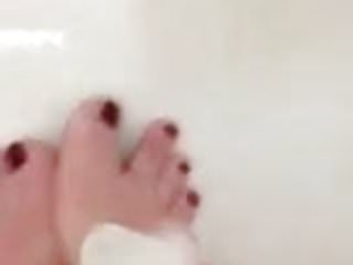 Amateur, Toes, Foot Fetish, Shower