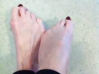 Long Red Pedi Toes Xo 