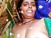 Desi Indian Bhabi In khet 