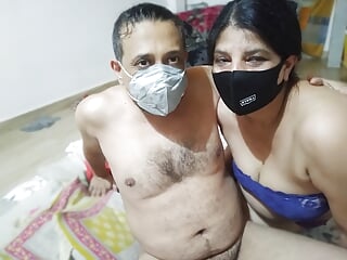 Bhabhi getting her Pussy Licked by Boyfriend and Pissing