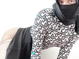 Hijabi skirt girl on dildo