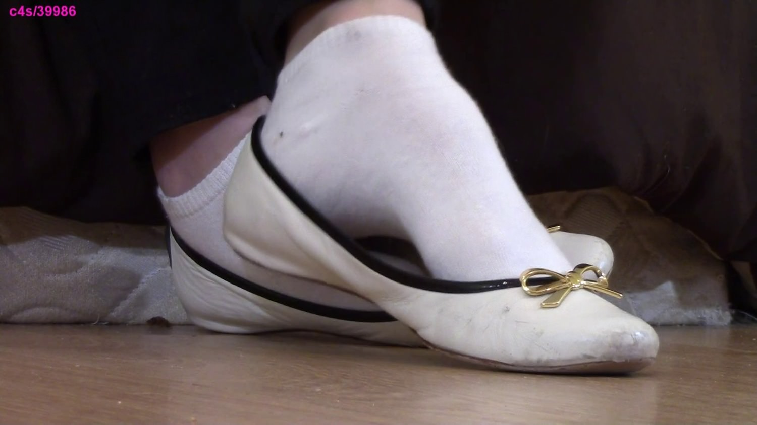 Asian Flats Shoeplay (Heelpop)