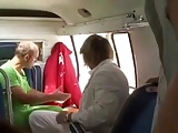 Schwangere im Krankenwagen gefickt  - Bild 1
