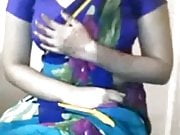 Indian rohi babhi masturbating and fucking wearing a saree – big boobs