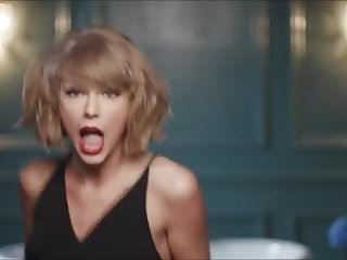 Taylor Swift Singing...