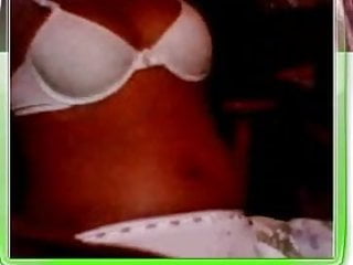 Chica Dominicana de Badoo Masturbandose en Webcam