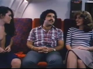 Ron helps Paula Di S and Martina join the mile high club 