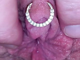 Vagina piercing nackt