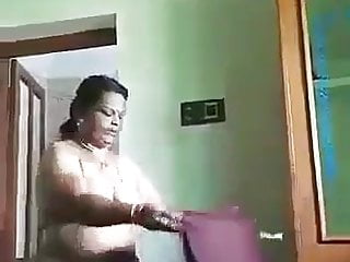 Tamil Aunty Amunamam Saree Wears