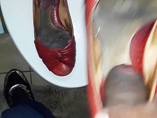 Cum On Very Used Size 10 Flats