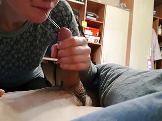  video: Gentle Morning Blowjob to Stay Awake and Cheer Up