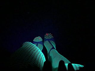  video: Giada's Fetish Legs & Feet are Glowing in the Dark