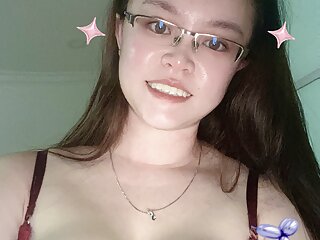 Sexy huge tits 