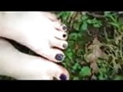 Toes in grass 7-9-2016