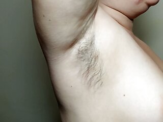 Ellie shows her hairy armpits and...