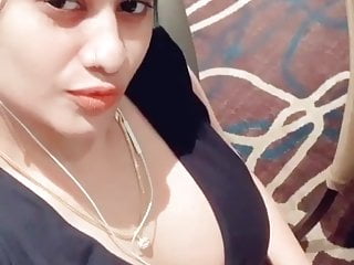 Bhabhi indian big boobs