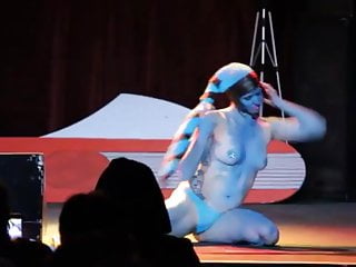 Twi&#039; Lek cosplay burlesque dance