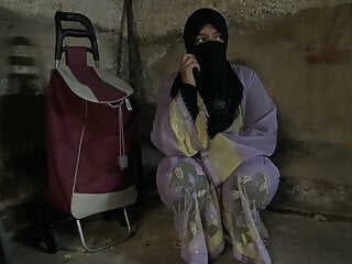 Syrian Refugee Caught By German Landlord - Blasen Und Ficken - Bild 2