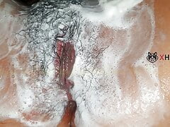 Teen Indian Shaving Her Pussy First Time With Her Dad's Razor