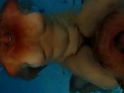 helene nue dans la piscine