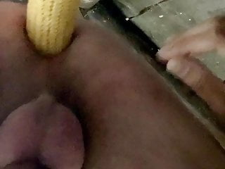 Corn On The Cob Introduced, Maiskolben Eingefuehrt