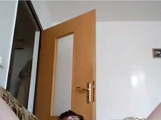 Geile Hausfrau vor Privater Webcam - Bild 2