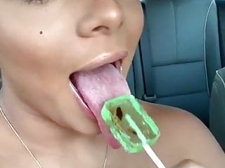 Ig bimbos 2019 09 28, licking...