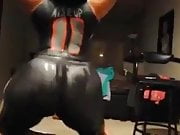 Painted big booty twerking