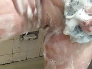 Girlfriend Rubbing Pussy in Shower