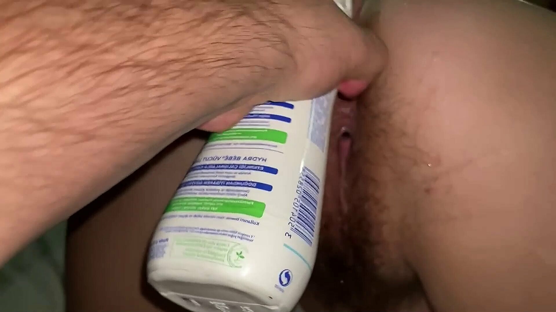 FISTING HAIRY ANUS FOR SQUIRTING ORGASM. AMATEUR POV ANAL SQUIRT.