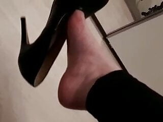 High heels cumshot