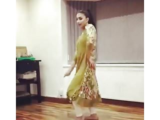 UK Pakistani Uni Girl Dance Non Nude Traditional NON Nude