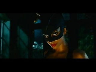 Sexy Halle Berry as Catwoman - Wow!