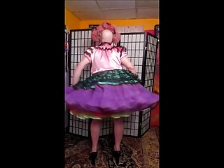 Sissy Fag dances