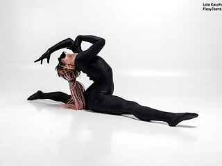 Hot Gymnast With Braids Lola Kauchuk Dressed In Latex...