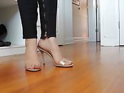 Sexy brunette feet...
