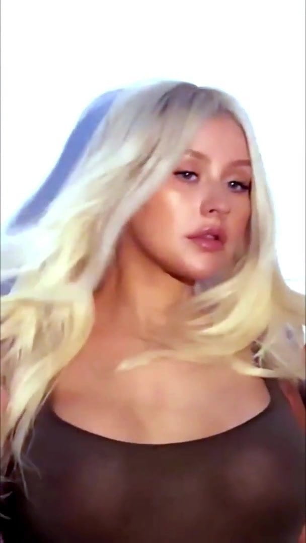 Aguilera tits cristina Christina Aguilera