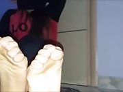 Annoula moves her sexy (size 38) feet