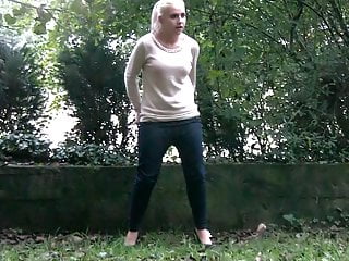 Blonde Homemade, Piss, Outdoor, Pissing