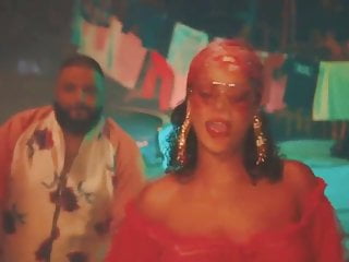 Rihanna - Wild Thoughts