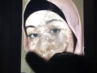 Hijabi slut slowmo spit tribute and...